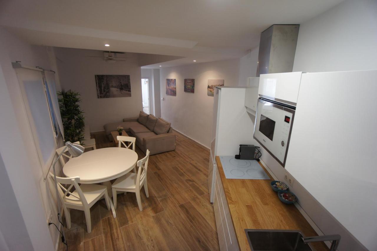 Rentalsevilla Espacioso Y Acogegor Apartamento De 3 Appartement *