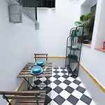 Rentalsevilla Espacioso Y Acogegor Apartamento De 3 Dormitorios